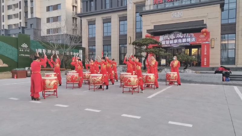 火樹(shù)銀花鬧元宵 百年華誕慶團圓 ——龍港集團煙花盛宴穿越千年驚艷昌城